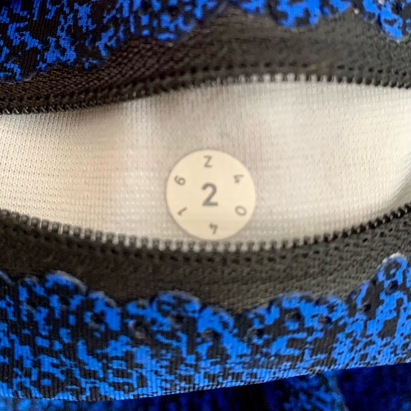 Lululemon On Track Blue/Black Tight Size 2 - Picture 8 of 12